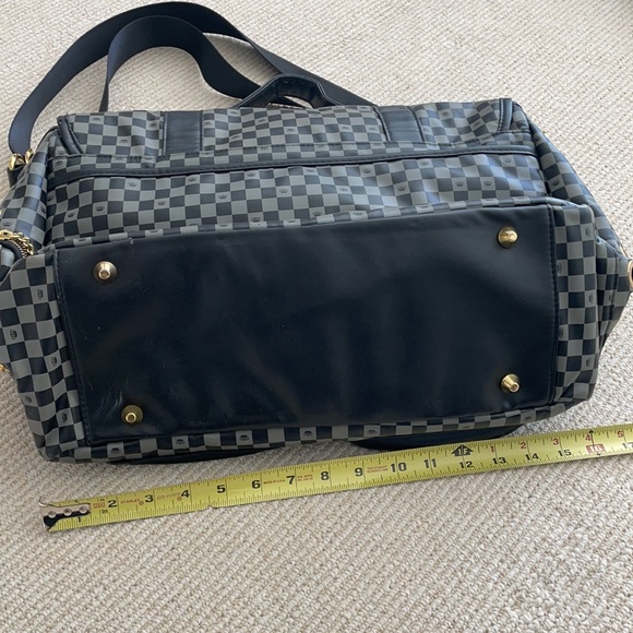 Dogs of Glamour Pet Carrier - Picture 3 of 12